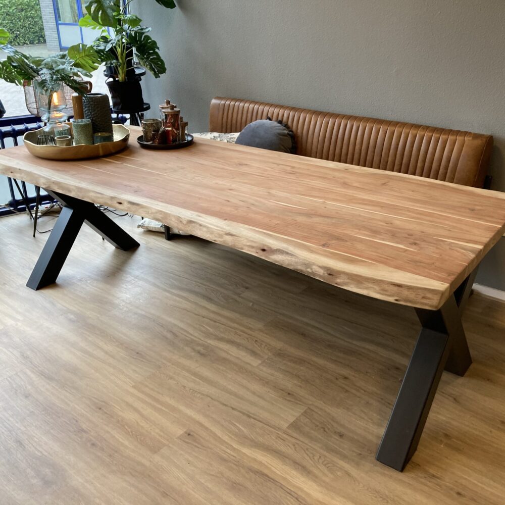 Acacia eettafels